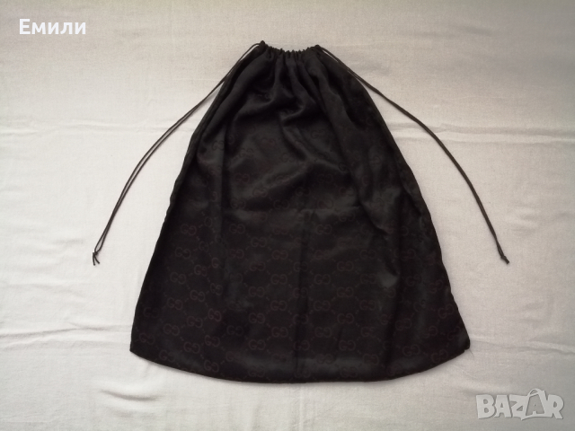 Gucci оригинална противопрахова торбичка монограм в кафяв цвят, снимка 4 - Чанти - 44673682