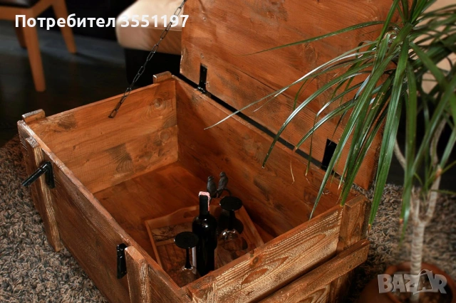 Холна маса от сандък с място за багаж и табела ТАМ КЪДЕТО ИМА ГОЛЯМА ЛЮБОВ,ВИНАГИ СТАВАТ ЧУДЕСА, снимка 8 - Маси - 53260619
