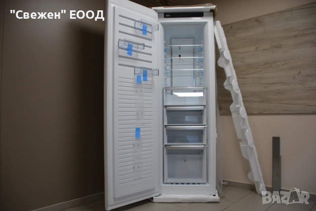Вертикален фризер AEG AGB625F7NW с No Frost , снимка 3 - Фризери - 53333078