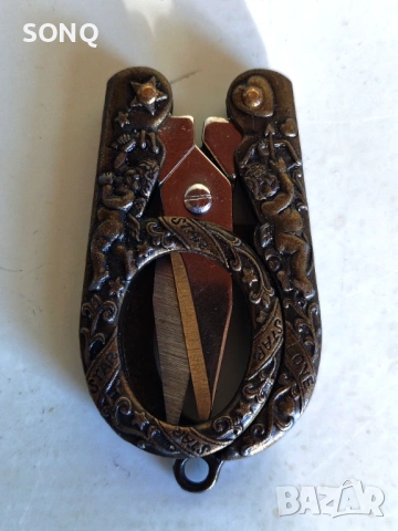 Уникална Много Стара Колекционерска Ножичка (Love & Star), снимка 2 - Колекции - 53431470