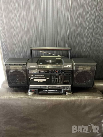 JVC-PCV2 Vintage 1988 Boom Box, снимка 2 - Радиокасетофони, транзистори - 52801242