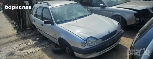 Тойота Корола на части