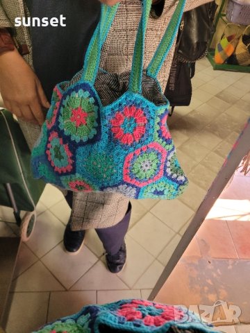 hand made пачуърк  плетена чанта,шарена, снимка 5 - Чанти - 44496962