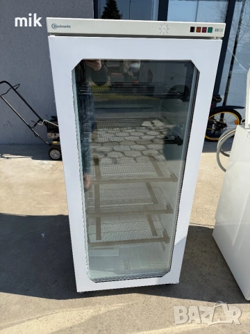 Минусова хладилна витрина Bauknecht 140 см , снимка 2 - Витрини - 53743854