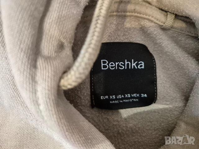 Суичър Bershka Размер: XS с гугла, снимка 5 - Суичъри - 53776613