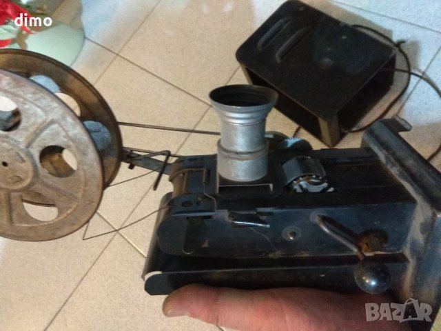 Прожекционен кино апарат, снимка 5 - Антикварни и старинни предмети - 39366010