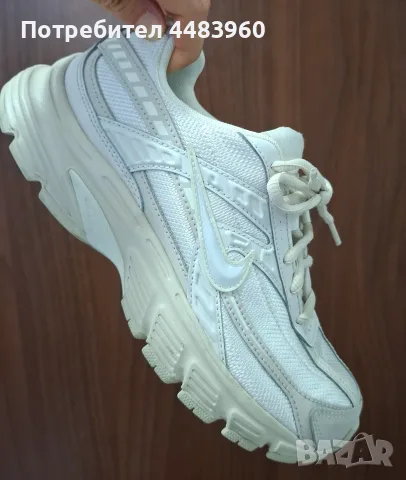 Маратонки Nike цвят перла