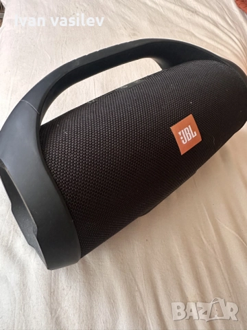 JBL BOOMBOX неразличима 