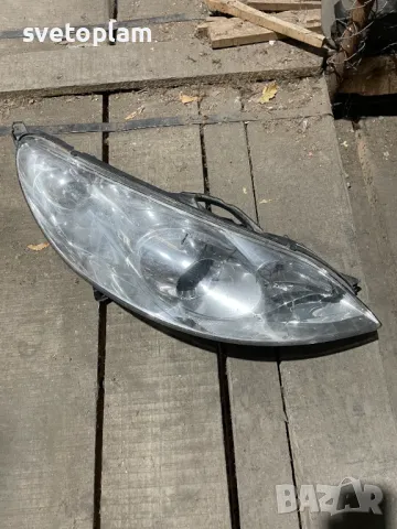 Оригинален десен фар за Peugeot 407, снимка 1