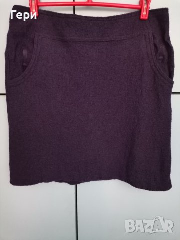 Лилава дамска пола за студените дни