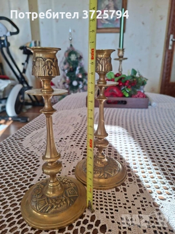 Изящни бронзови свещника, снимка 2 - Антикварни и старинни предмети - 53394220