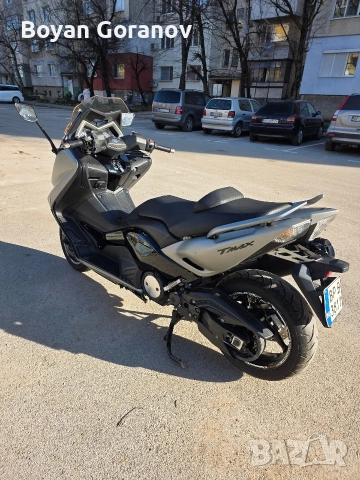 yamaha tmax, снимка 2 - Мотоциклети и мототехника - 53648165