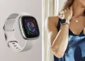 НОВ!!! Смарт часовник Fitbit Sense 2 Lunar White/Platinum Aluminum, снимка 3