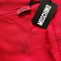 Moschino нов червен шал , снимка 5 - Шалове - 44808954