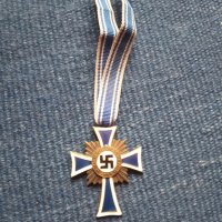 медал "майчина слава" - трети райх - бронз с лента, снимка 1 - Антикварни и старинни предмети - 44403785