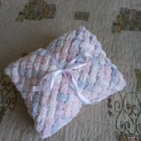 Меки плетени одеялца от прежда Ализе пуфи, снимка 2 - Спално бельо и завивки - 38389917