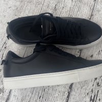 спортни обувки Givenchy, снимка 2 - Ежедневни обувки - 44287834