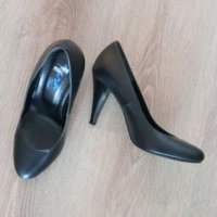 Обувки Tara- номер 36, снимка 3 - Дамски обувки на ток - 35929756