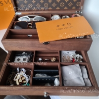 Кутия за бижута Louis Vuitton , снимка 3 - Бижутерийни комплекти - 35210835
