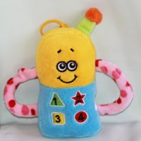 Бебешка плюшена играчка дрънкалка - телефон / AMEK toys, снимка 1 - Плюшени играчки - 41942352