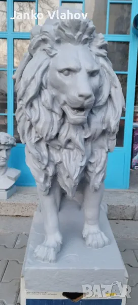Статуя на лъва от Лъвов мост, снимка 1