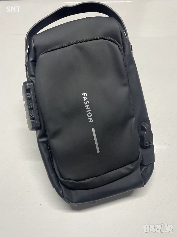 Чанта за през рамо с USB поддръжка за зареждане, снимка 1