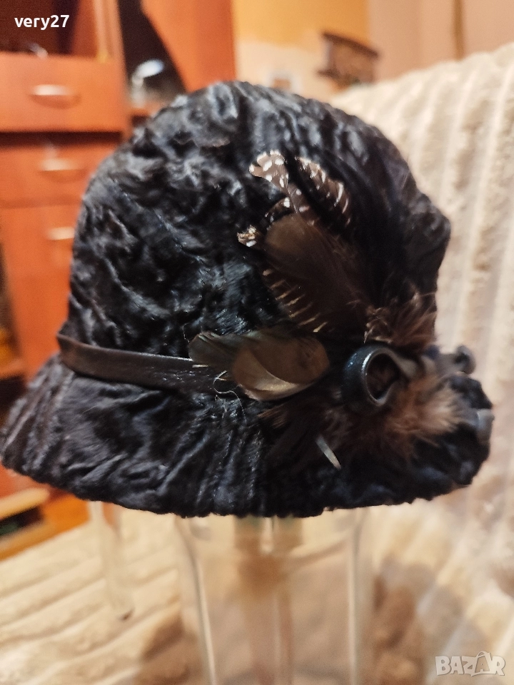 дамски шапки  яки маншони от норка, снимка 1
