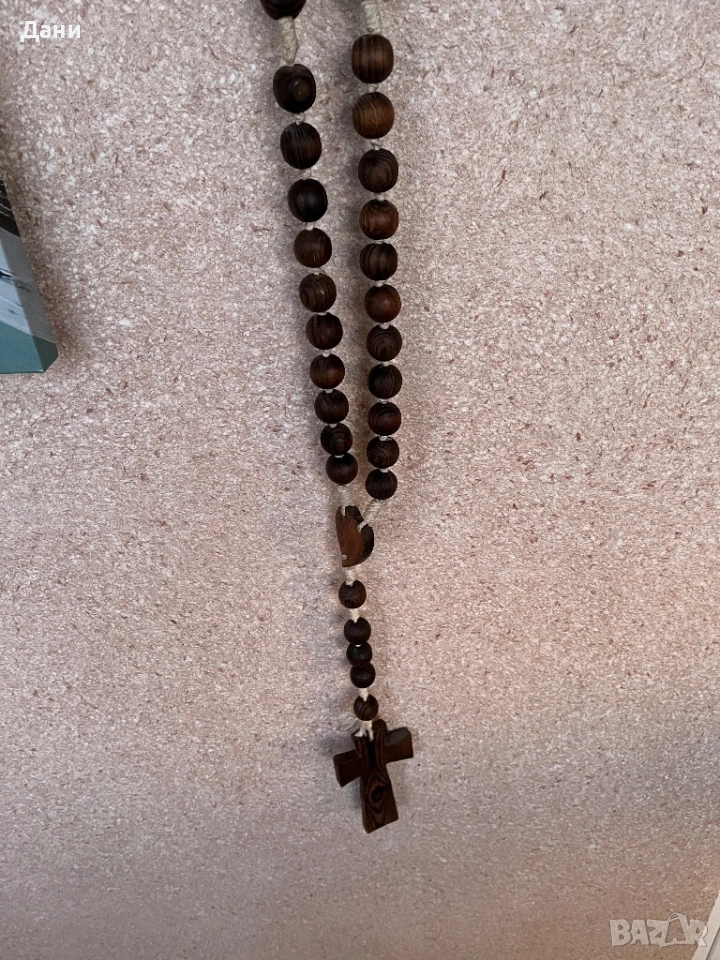 Дървена броеница с кръст, снимка 1