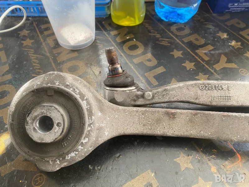 оригинални мерцедес носачи мерцедес w203 w204 предни алуминиеви , снимка 1