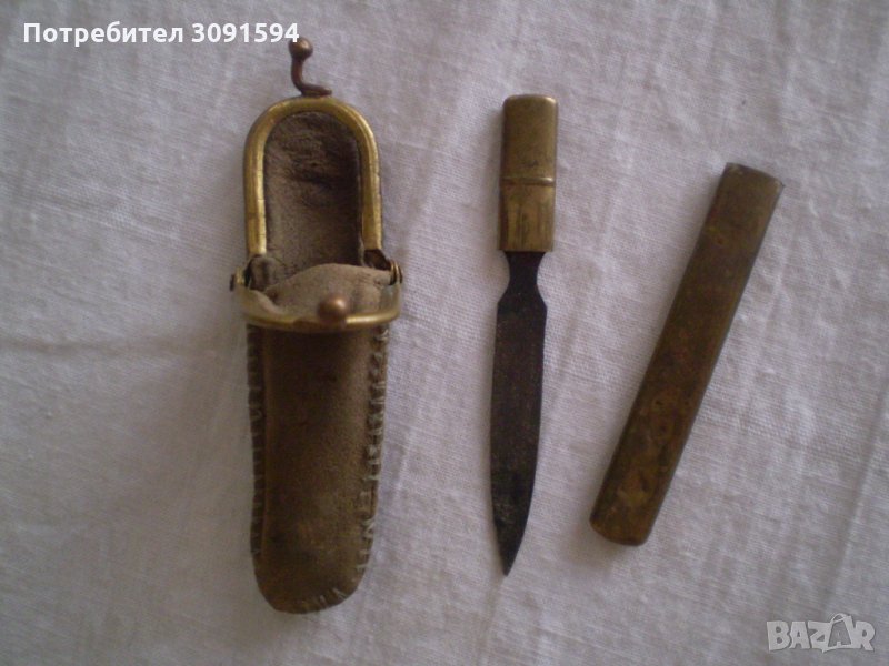 Антикварен предмет пила за нокти в метална кутия и кожен калъф, снимка 1
