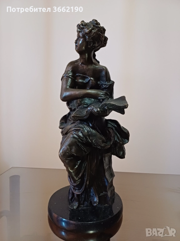Бронзова женска фигура, снимка 1