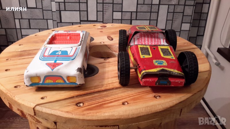 Тенекиени колички имат забележки, червената е със дървен под 40лв за двете , снимка 1