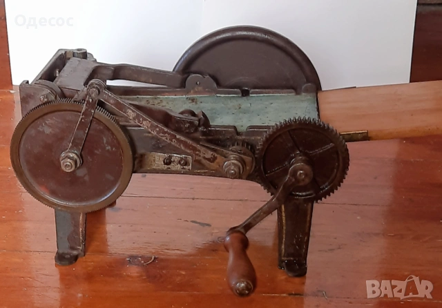 Стар  механичен уред  гилотина за рязане на тютюн, снимка 2 - Антикварни и старинни предмети - 53684086
