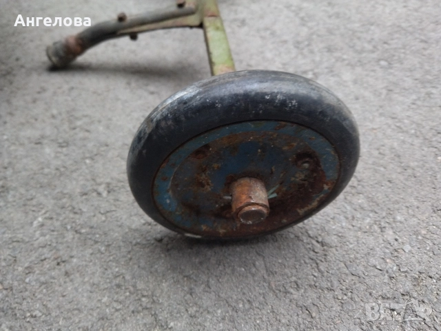 Ос с две колела