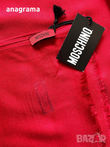 Moschino нов червен шал , снимка 5 - Шалове - 44808954