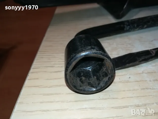 NISSAN-ОРИГИНАЛЕН КРИК С ВЪРТОК И КЛЮЧ 21ММ-ВНОС SWISS 1101251946, снимка 10 - Аксесоари и консумативи - 48644632