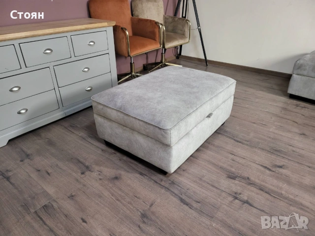 Голяма бежова табуретка от плат с функция ракла, снимка 3 - Дивани и мека мебел - 53868673