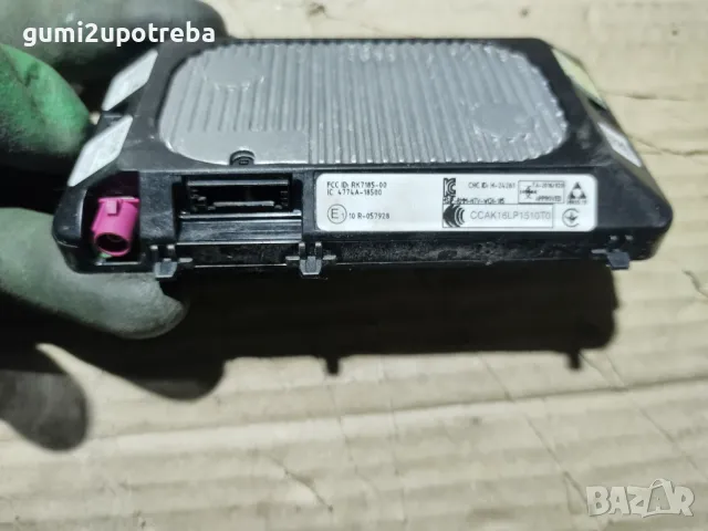 Безжично Зарядно VW ID.3 E11 pro Wirelless charger, снимка 2 - Части - 48339758