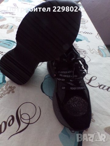 Нови маратонки, снимка 3 - Маратонки - 34684356