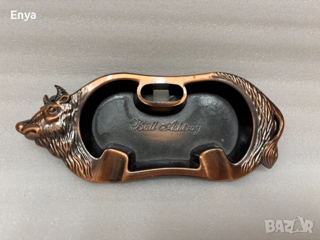 Пепелник от месинг или мед във формата на бик