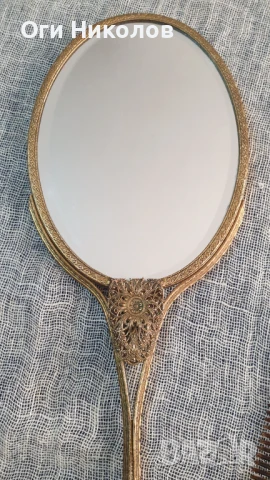 Антично кристално двулицево увеличително от едната страна  огледало и гребен, снимка 2 - Антикварни и старинни предмети - 51230290