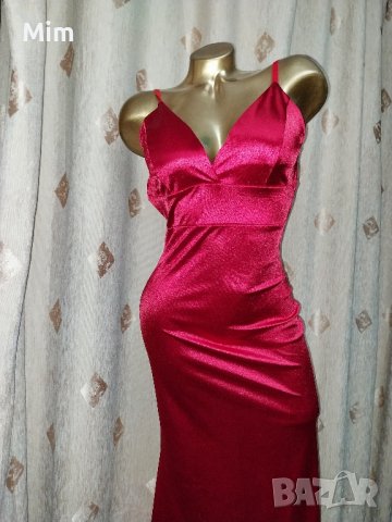 S/M Дълга червена рокля от еластичен сатен с гол гръб