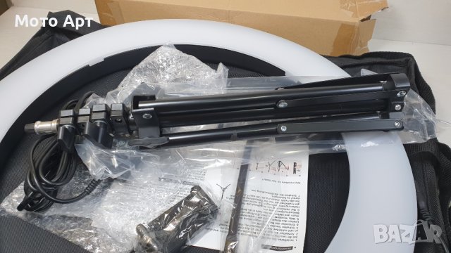 Голям Ринг Фото Видео Осветление със Стойка и Нагласяща се Светлина Топла Студена R60-X Ring Light, снимка 5 - Светкавици, студийно осветление - 39246019