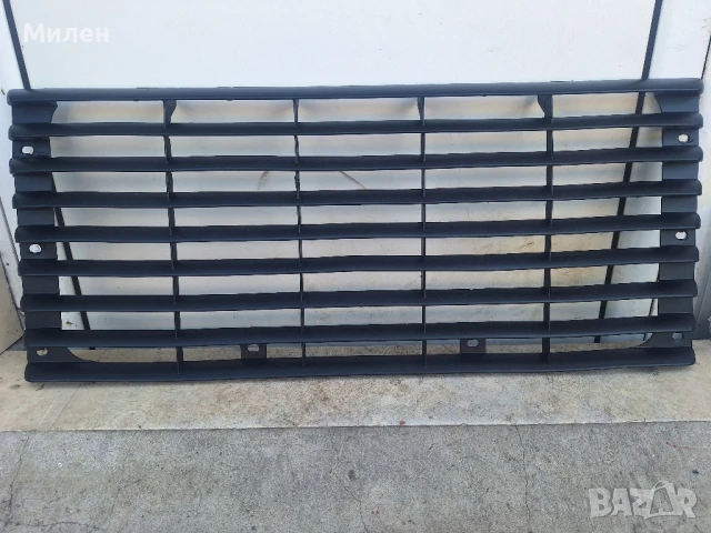 Декоративна Решетка Пред Радиатора Land Rover Defender 2007-2014 Година Ланд Ровър Дефендър, снимка 5 - Части - 50914509