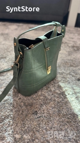 Стилна Дамска Чанта в Маслинено Зелено (Тип „Торба“) – Отлично Състояние!, снимка 2 - Чанти - 53048613