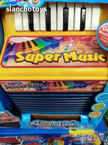 Акордеон с батерии, ''Веси'',с  вградени мелодии или самостоятелно свирене, снимка 2 - Музикални играчки - 35615790