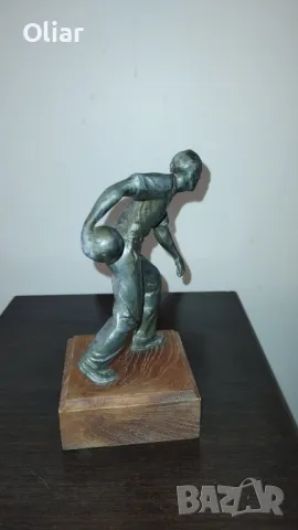 Много красива скулптура "Боулинг" , снимка 2 - Статуетки - 49133268