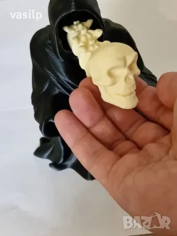 Хелолуин фигурка на покривало с вадещ се череп и гръбначен стълб, снимка 3 - Декорация за дома - 48293912