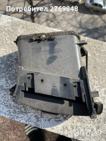 Духалка парно средна конзола лява за Тойота Корола Версо, снимка 2 - Части - 53735727