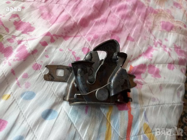 Оригинална брава за преден капак за голф 3, венто, пасат, поло, сеат, шкода , снимка 2 - Части - 40608119